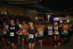 BIB: 2139, 26777, 25616
                            <button type="button" onclick="openModal(9884077)" class="btn btn-primary btn-sm float-right btn-popup" data-toggle="modal" data-target=".modal-high-quality">
                        <i class="fas fa-shopping-cart"></i> Add to Cart
                    </button>
                                            <button type="button" onclick="isThisMe(9884077, true)" class="btn btn-success btn-sm float-right btn-popup btn-isme hidden" data-toggle="tooltip" data-placement="bottom" title="นี่คือรูปของคุณใช่ไหม คลิกที่นี่เพื่อเอาเข้าอัลบั้ม">
                        <i class="fas fa-plus"></i> Add to album
                    </button>
                    <button type="button" onclick="isThisMe(9884077, false)" class="btn btn-warning btn-sm float-right btn-popup btn-isnotme hidden">
                        <i class="fas fa-ban"></i> Remove from album
                    </button>